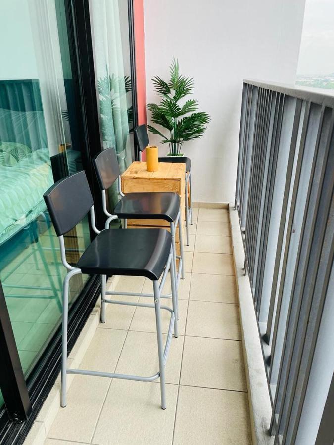 Homestay I-City Cantik, Tenang, Wifi, 4K Smart Tv, Netflix, Coway, Free Parking Shah Alam Dış mekan fotoğraf