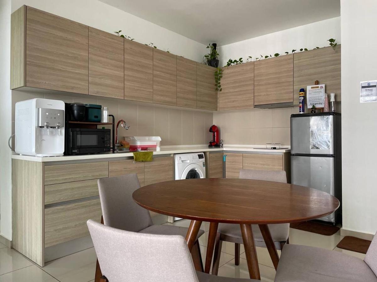 Homestay I-City Cantik, Tenang, Wifi, 4K Smart Tv, Netflix, Coway, Free Parking Shah Alam Dış mekan fotoğraf
